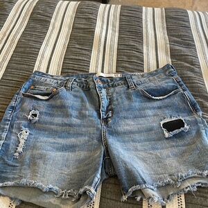 Used, Jean shorts